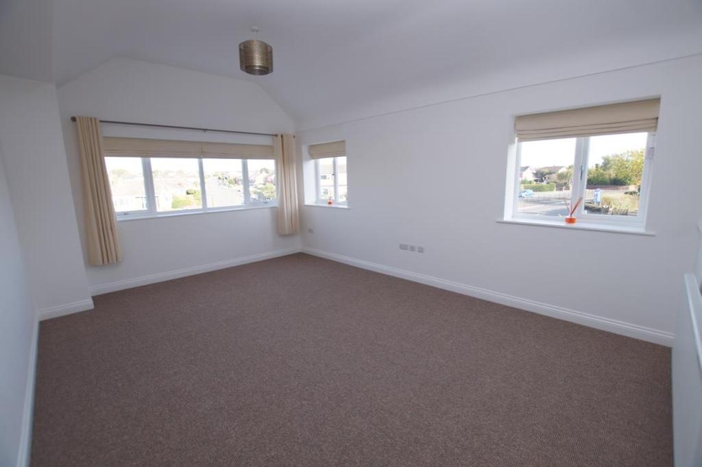 Jeffreys Road, Wrexham 2 bed apartment £850 pcm (£196 pw)