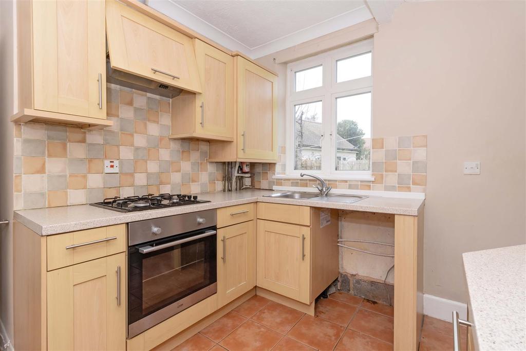 Henty Road, Worthing 3 bed bungalow £400,000