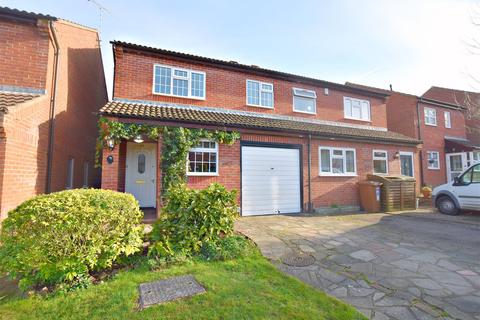 69 Berkeley Close, Abbots Langley, WD5 0XD