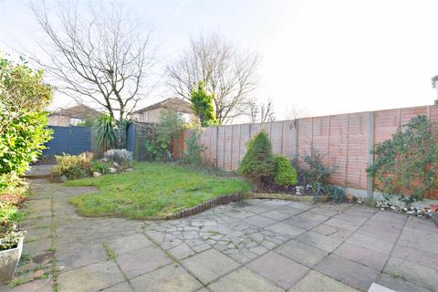 69 Berkeley Close, Abbots Langley, WD5 0XD