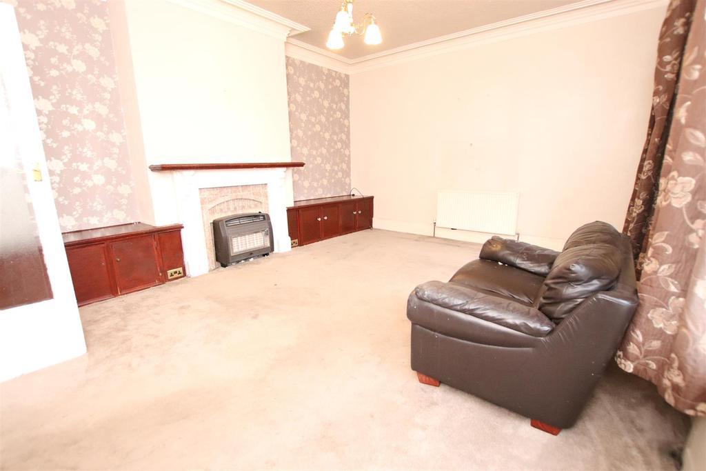 Elmwood Place, Bradford 4 bed townhouse £150,000