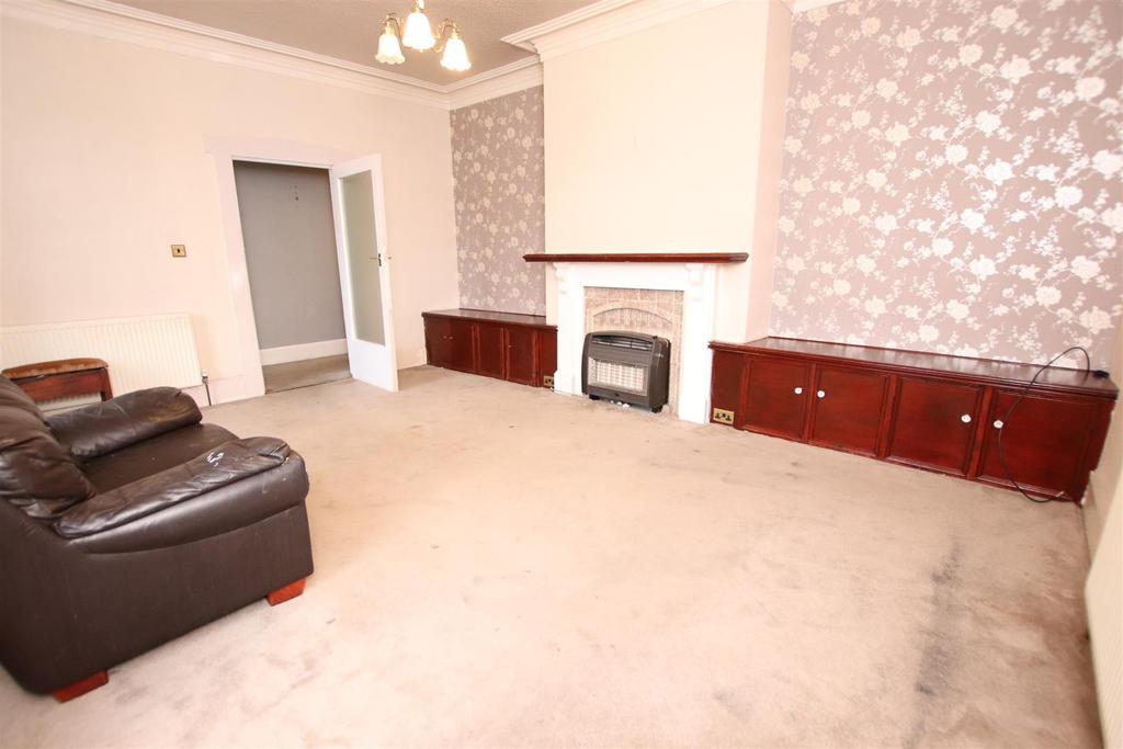 Elmwood Place, Bradford 4 bed townhouse £150,000