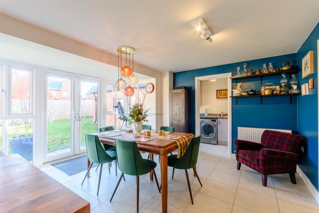 8490154-Interior18.jpg
