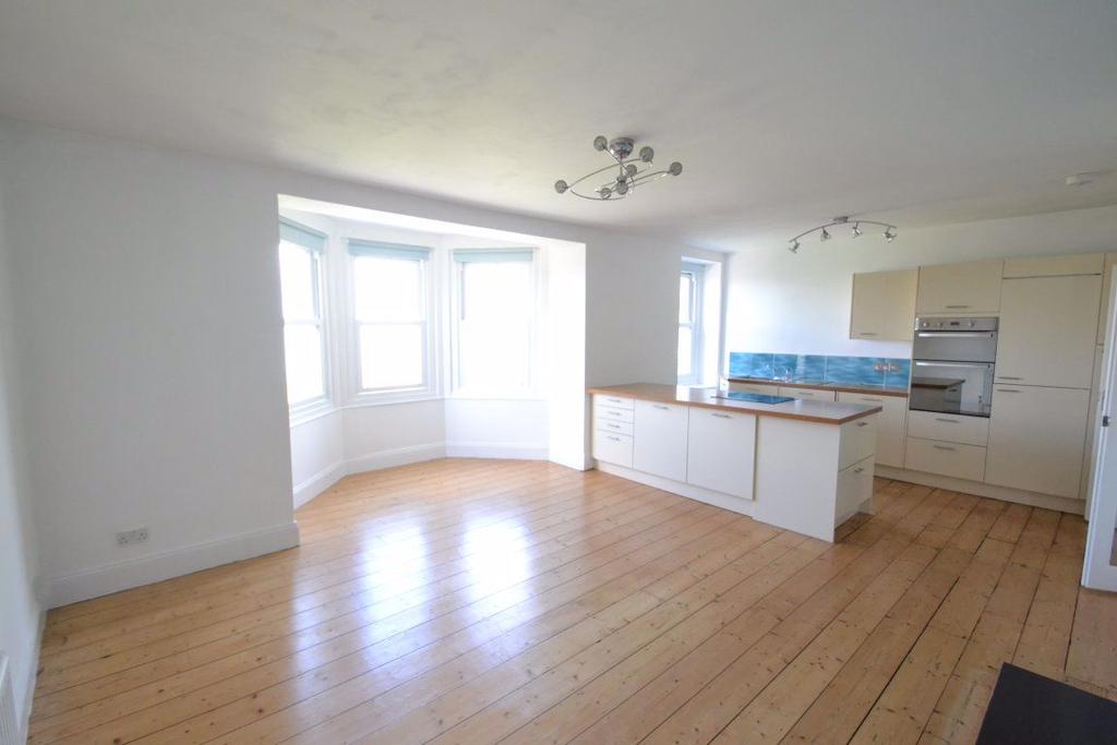 Rockleigh, Beach Road West, Portishead 3 bed £1,600 pcm (£