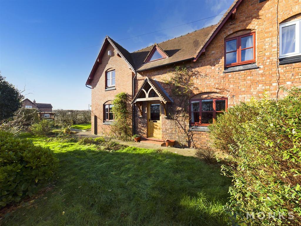 The Avenue, Stanton Upon Hine Heath, Shrewsbury 4 bed semidetached