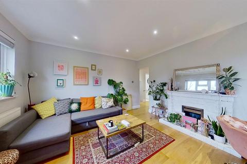 141 Strathdon Drive, London, SW17 0PS