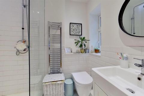 141 Strathdon Drive, London, SW17 0PS