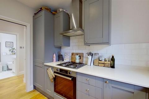 141 Strathdon Drive, London, SW17 0PS