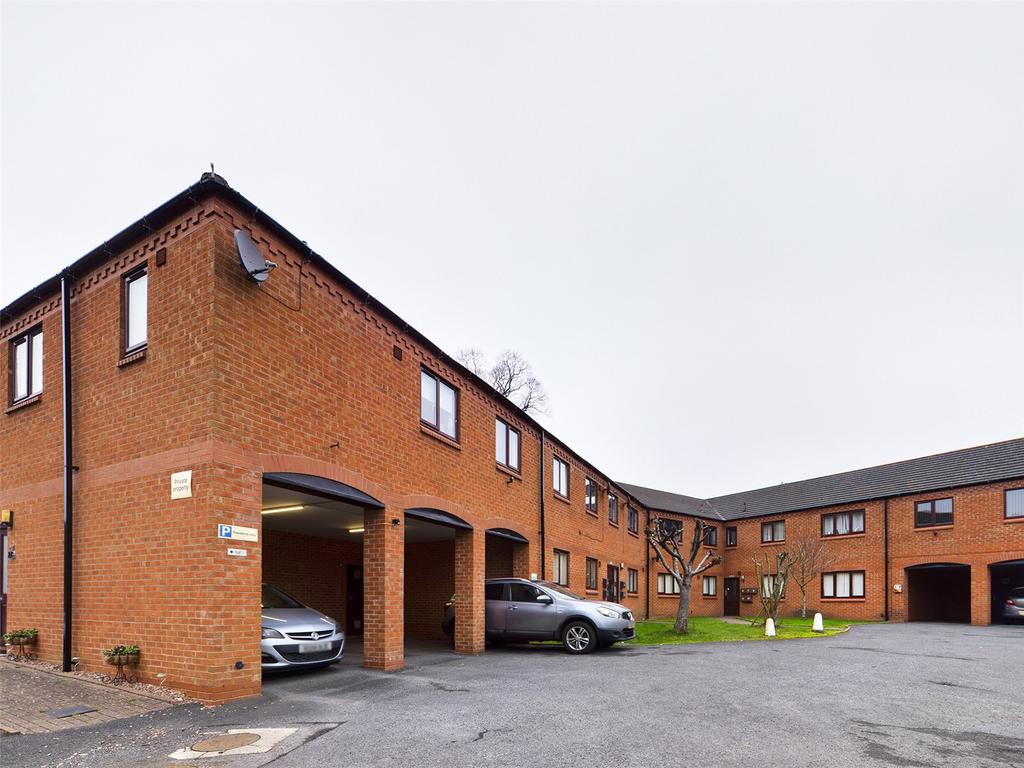 Astwood Court, Tintern Avenue, Worcester, Worcestershire, WR3 2 bed