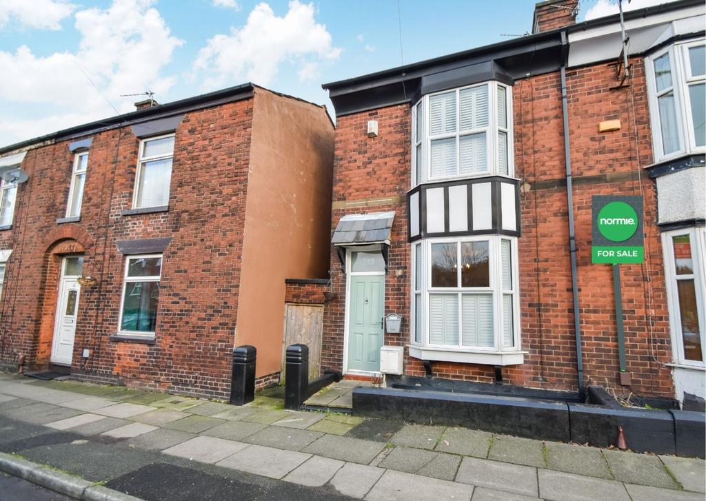 Stand Lane, Radcliffe, M26 3 bed terraced house £170,000