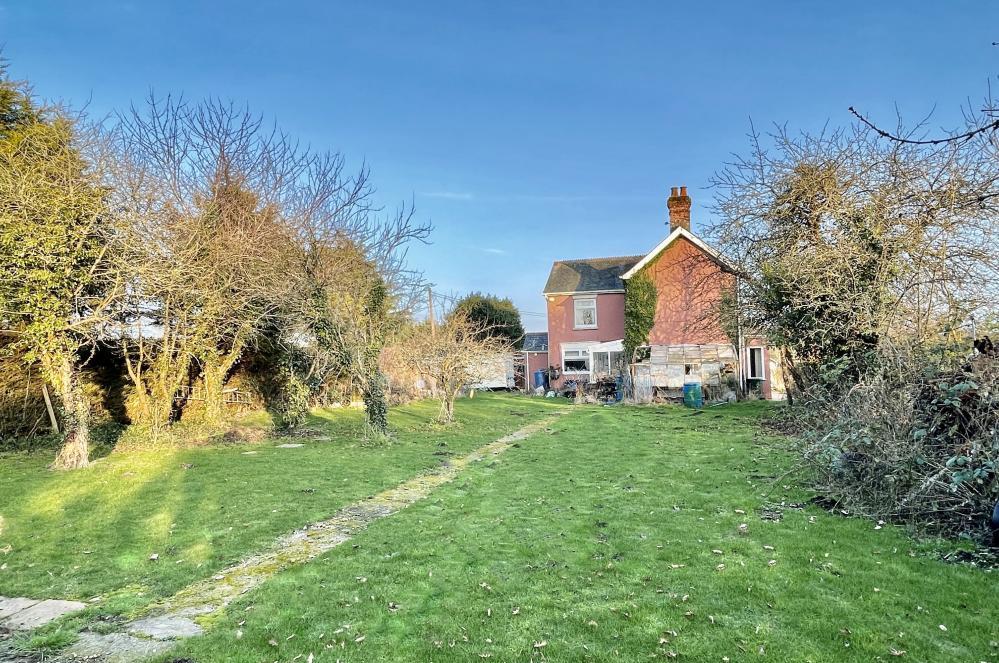 Crow, Ringwood, BH24 3EY 4 bed detached house £750,000