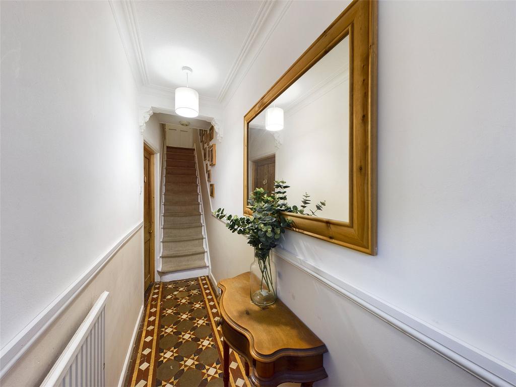 Rosebery Avenue, Gloucester, Gloucestershire, GL1 2 bed end of terrace house £200,000