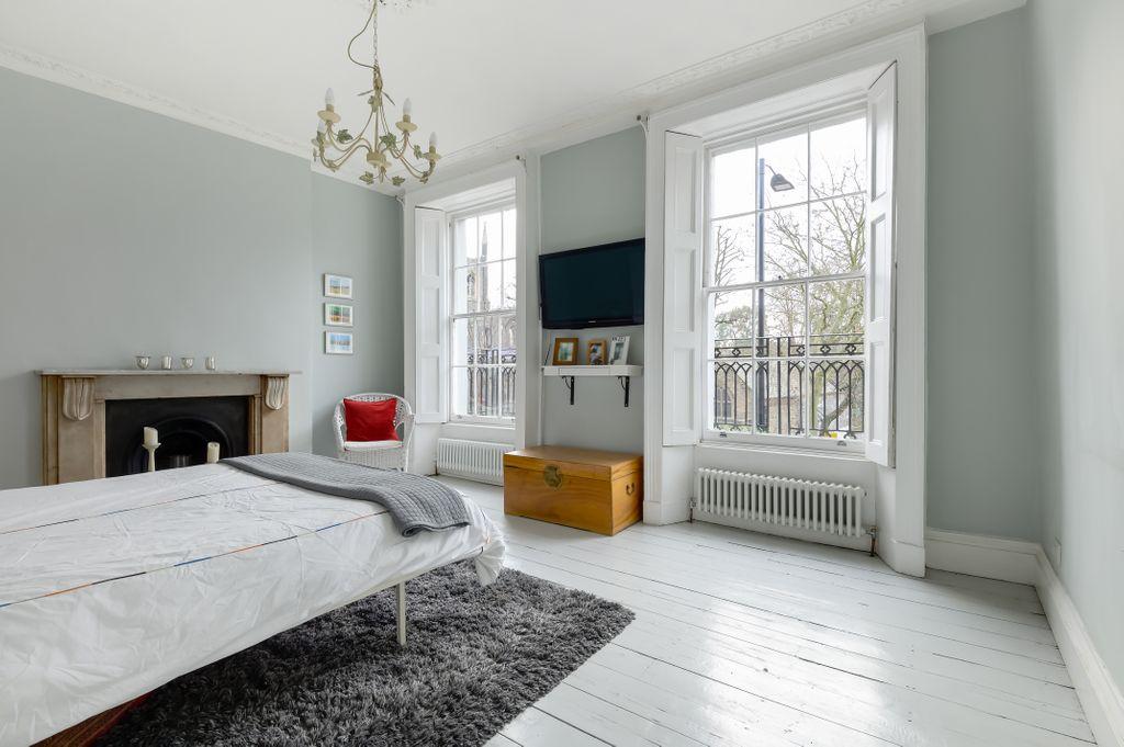 Bedroom 1 (Double)