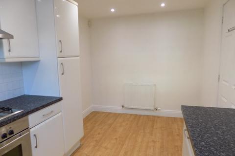 3 bedroom semi-detached house to rent, Hudson Way, Radcliffe-on-Trent, NG12