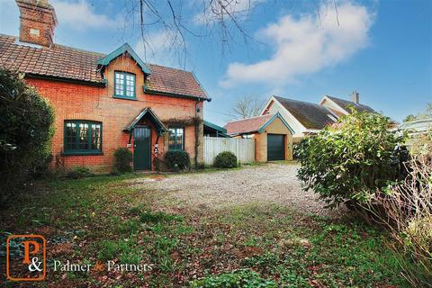 37 Main Road, Woolverstone, Ipswich, IP9 1BA