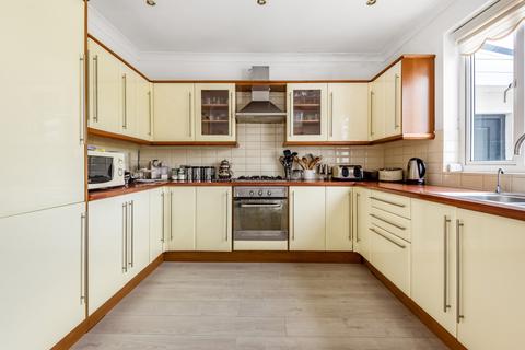 449 Westhorne Avenue, London, SE9 5LR