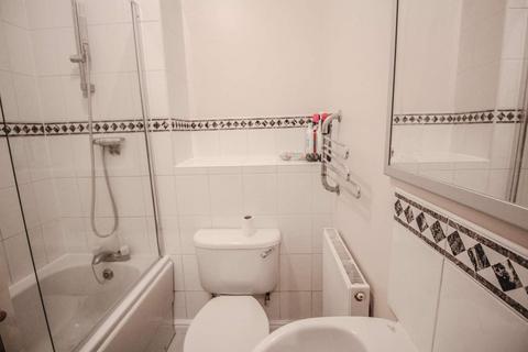 2 bedroom flat to rent, Cadnam Lodge, Docklands, London