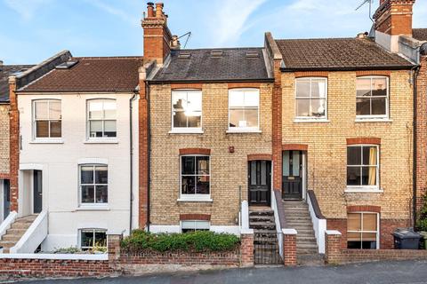 30 Denzil Road, Guildford, GU2 7NQ