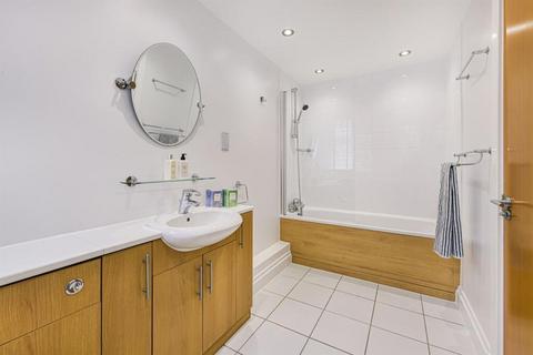 3 bedroom flat to rent, Stafford Court, High Street Kensington, Kensington, London