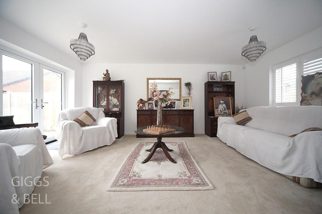 Ryder Way, Flitwick, Bedford, Bedfordshire, MK45 5 bed detached house