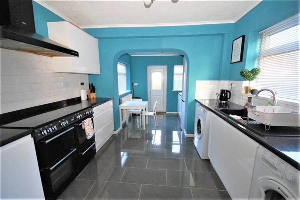 Kitchen / Breakfast