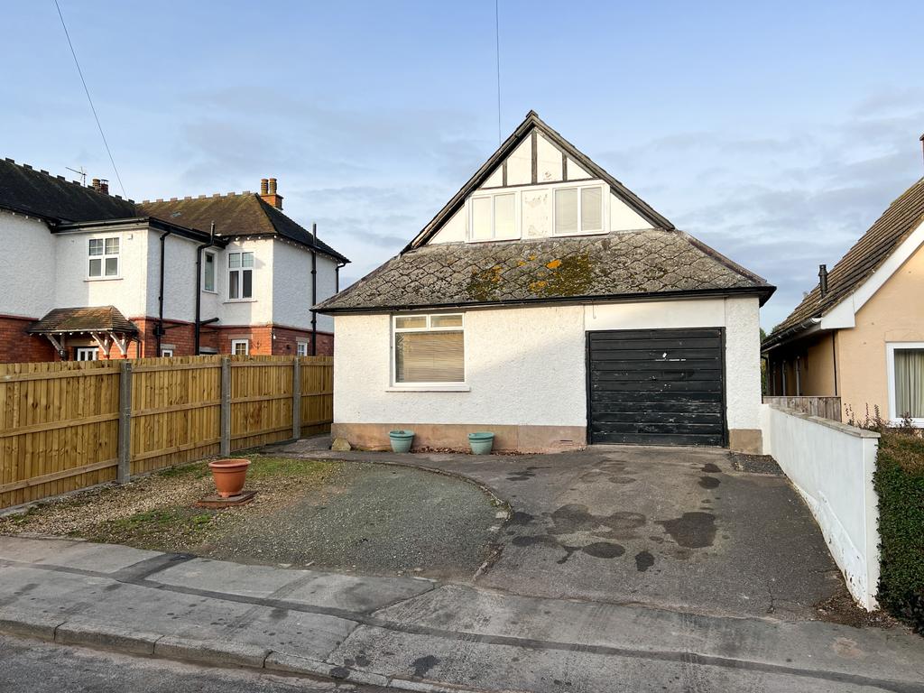 Ferndale Road, Three Elms, Hereford 3 bed detached bungalow £340,000