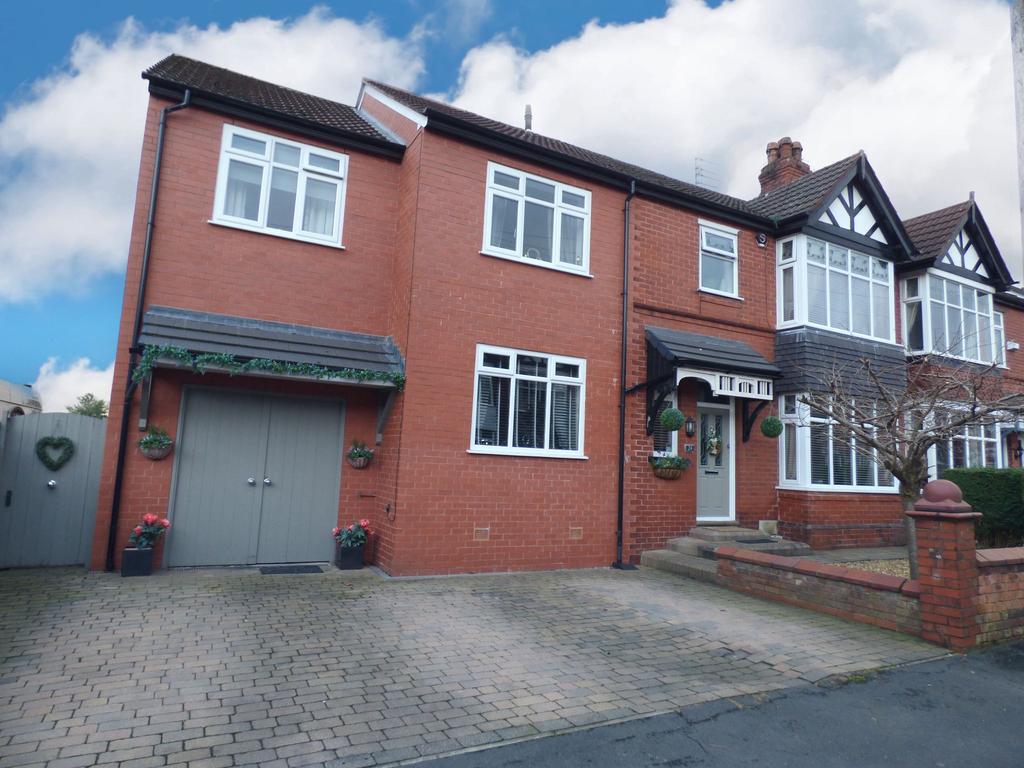 Edenhurst Road, Mile End, Stockport, SK2 6 bed semidetached house £