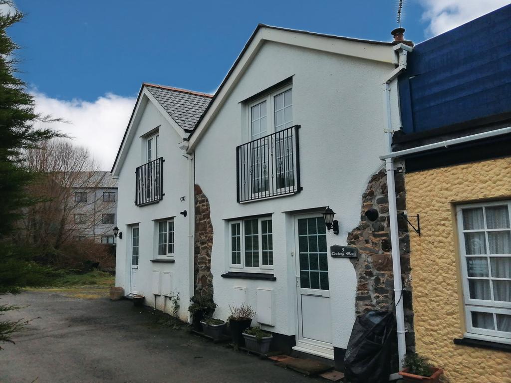 Flexbury Park Mews, Bude EX23 1 bed mews £695 pcm (£160 pw)