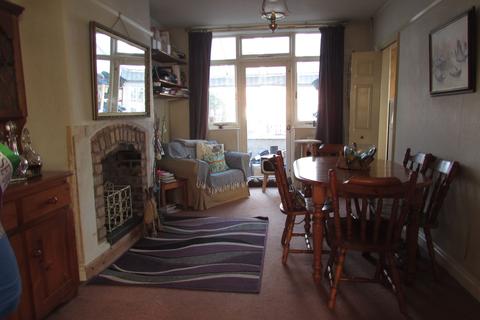 8 Crossgate Avenue, Manchester, M22 8AW