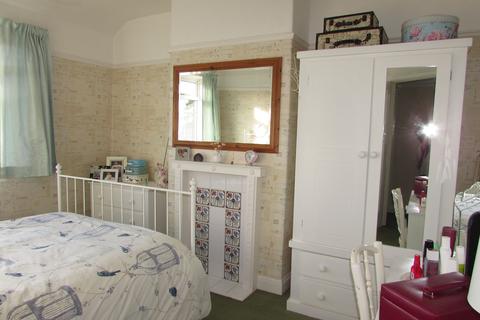 8 Crossgate Avenue, Manchester, M22 8AW