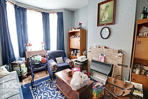 18 Walpole Road, London, E6 1AR