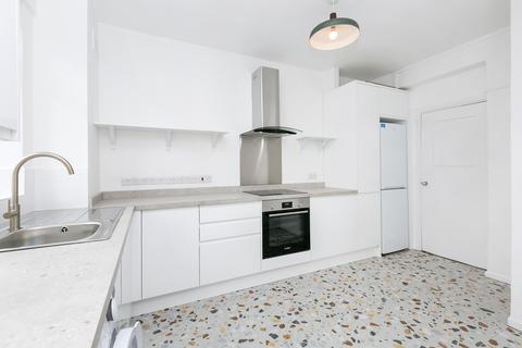 2 bedroom apartment to rent, Rawson street, LONDON SW11