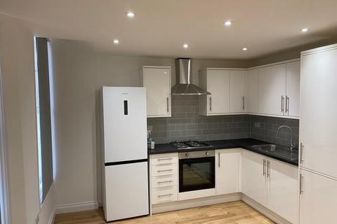 2 bedroom flat to rent, First Floor Flat, Balmore Street, Archway, London, N19