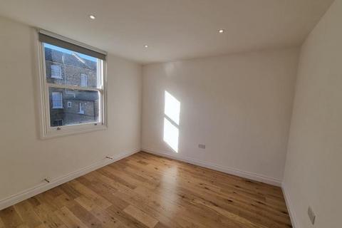 2 bedroom flat to rent, First Floor Flat, Balmore Street, Archway, London, N19