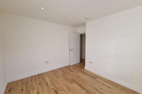 2 bedroom flat to rent, First Floor Flat, Balmore Street, Archway, London, N19