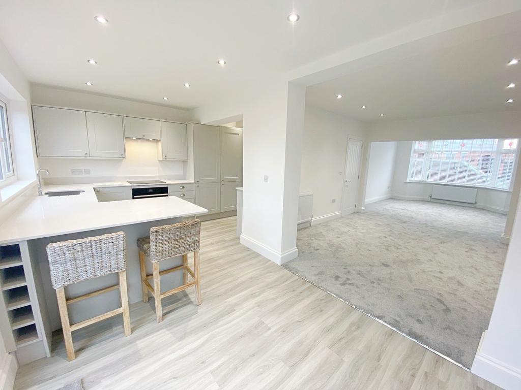 Kitchen/Living Area