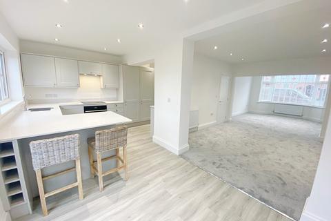 18 Fenton Road, Southbourne, Bournemouth, BH6 5EY