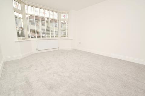 18 Fenton Road, Southbourne, Bournemouth, BH6 5EY