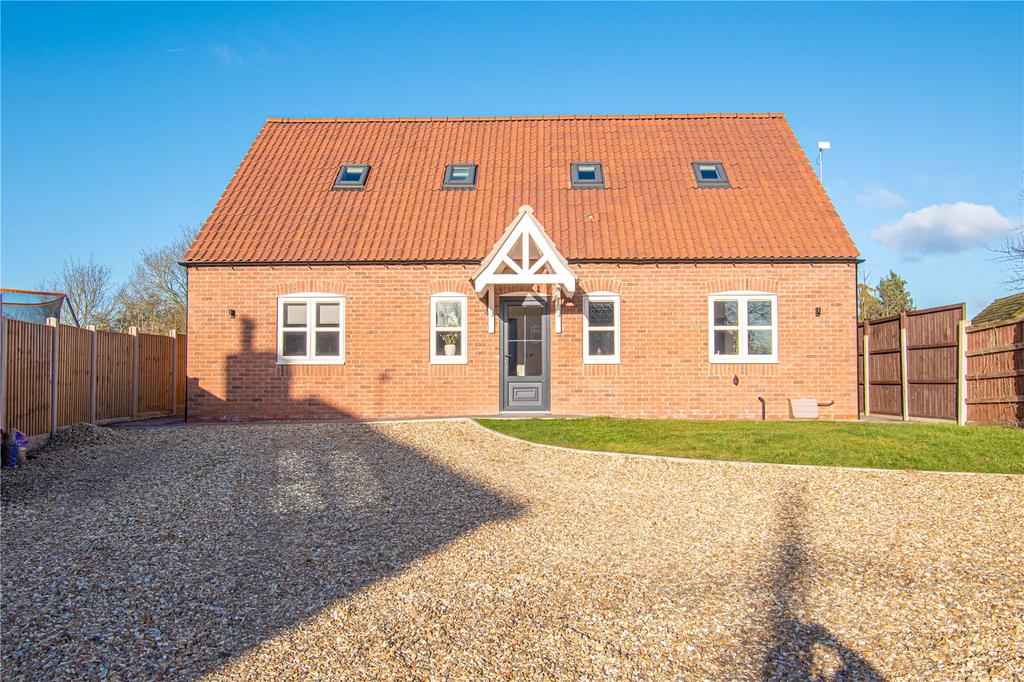 Padmoor Lane, Upton, Lincolnshire, DN21 4 bed detached house £450,000