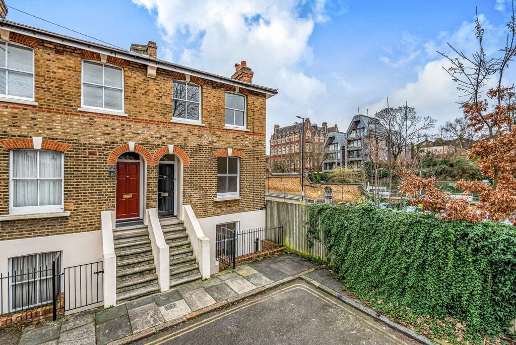 Collins Street Blackheath SE3 2 bed end of terrace house £800,000