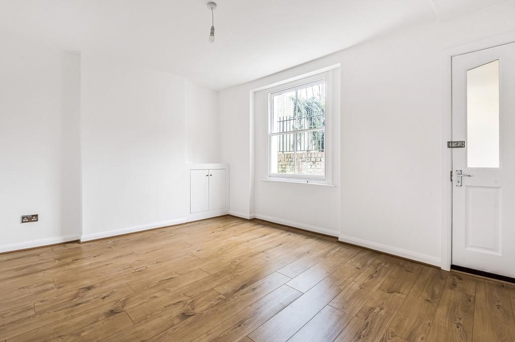 Collins Street Blackheath SE3 2 bed end of terrace house £800,000