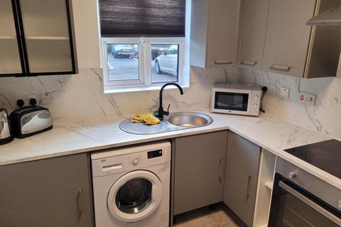 2 bedroom flat to rent, Canavan Park, Falkirk, FK2