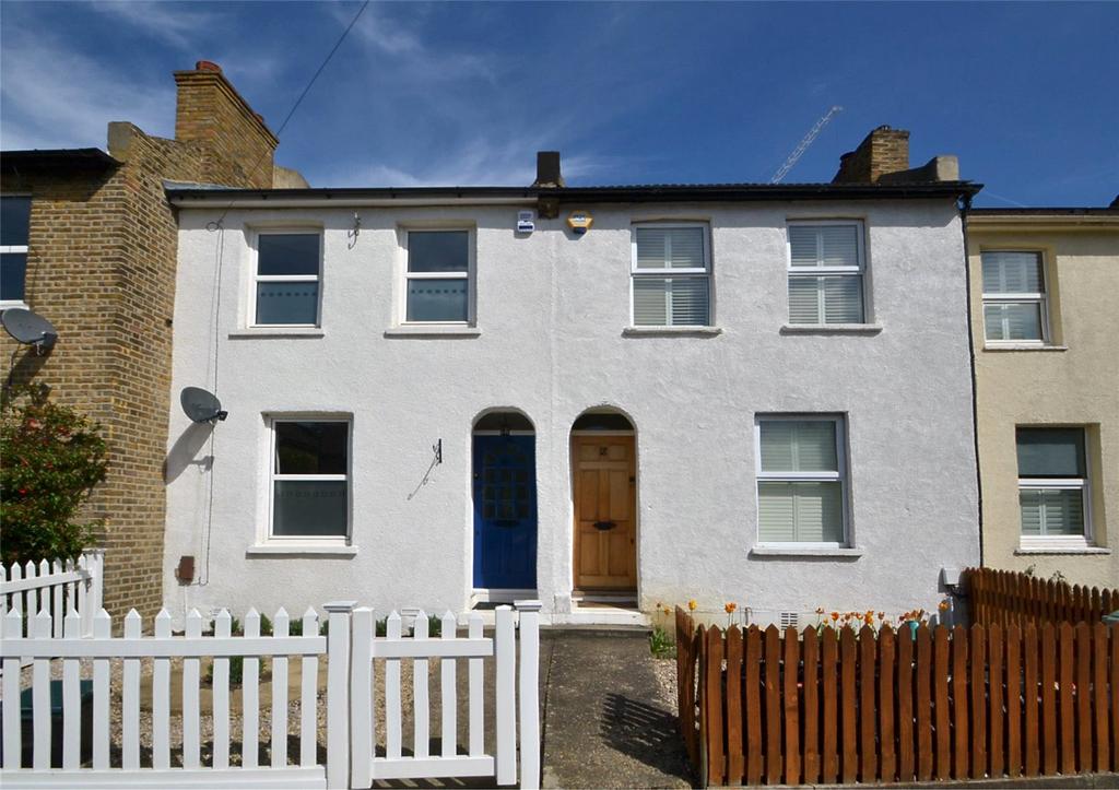 Aylesbury Road, Bromley, BR2 2 bed terraced house £1,450 pcm (£335 pw)