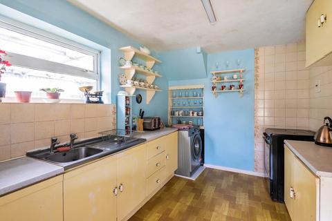 15 Foxcroft Drive, Carterton, OX18 3HT
