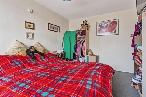 15 Foxcroft Drive, Carterton, OX18 3HT