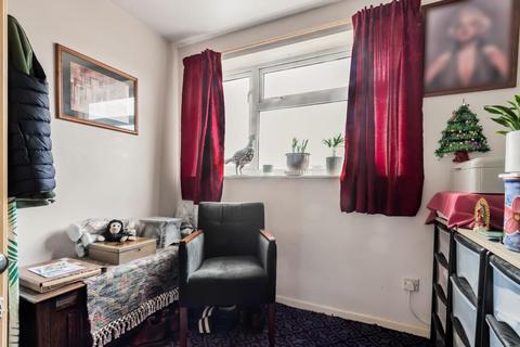 15 Foxcroft Drive, Carterton, OX18 3HT