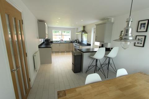 29 Hyde Close, Chafford Hundred, Grays, RM16 6RR