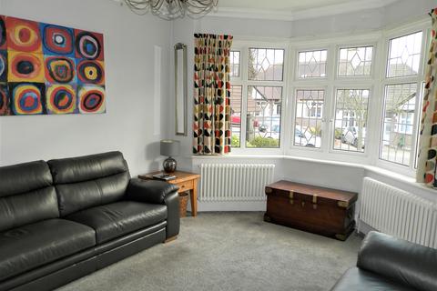 12 Spenser Crescent, Upminster, RM14 1AN