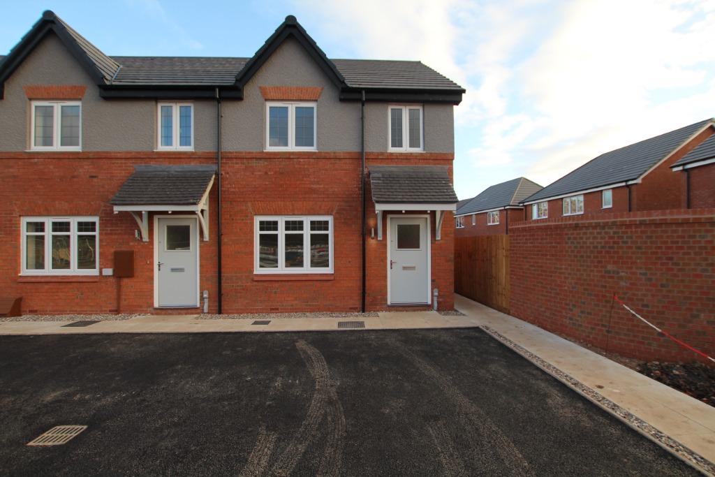 Coppice Road, BRANSTON, BurtonOnTrent, DE13 3 bed end of terrace