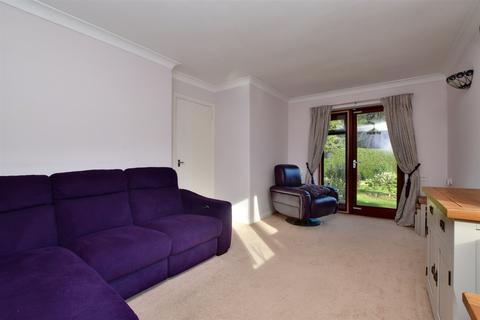 2 bedroom ground floor flat for sale - Eastwood Road, Bramley, Guildford, Surrey
